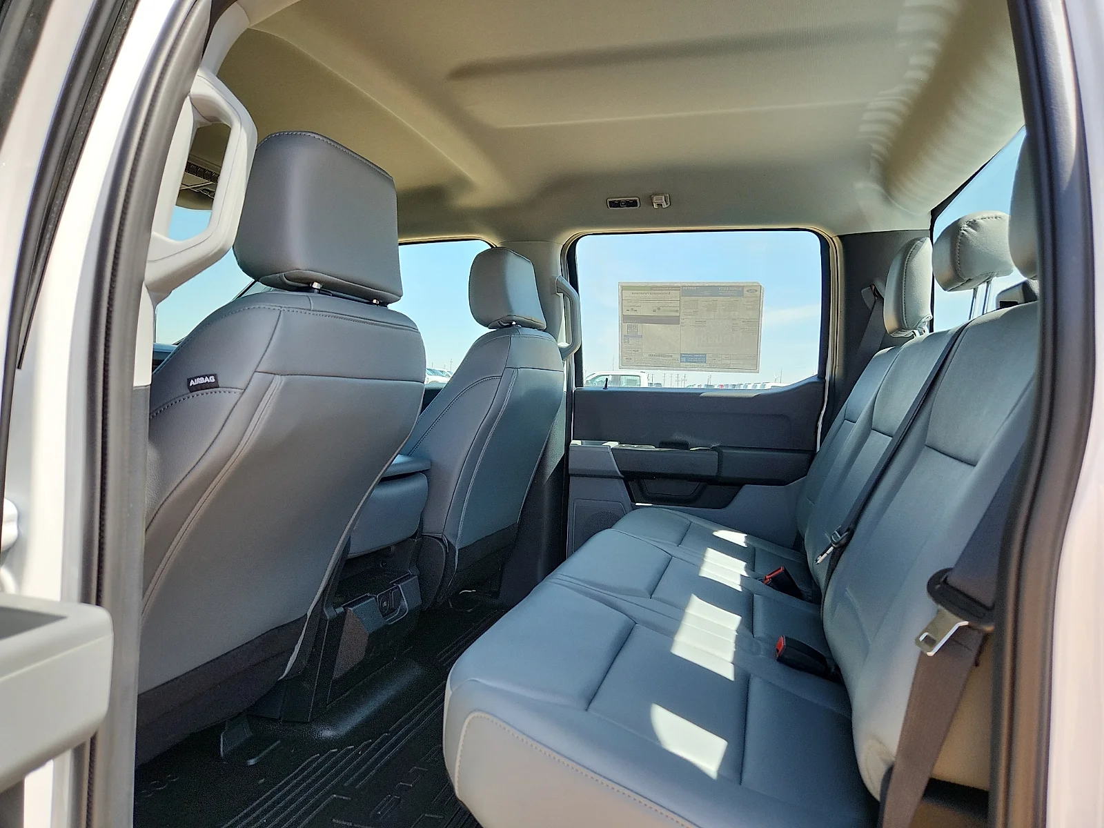 New 2026 Oxford White Ford F-450® XL image 18
