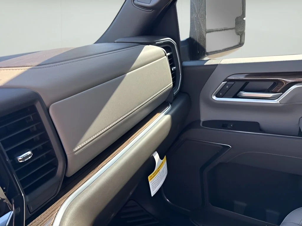New 2026 Sterling Gray Metallic Chevrolet LT image 27