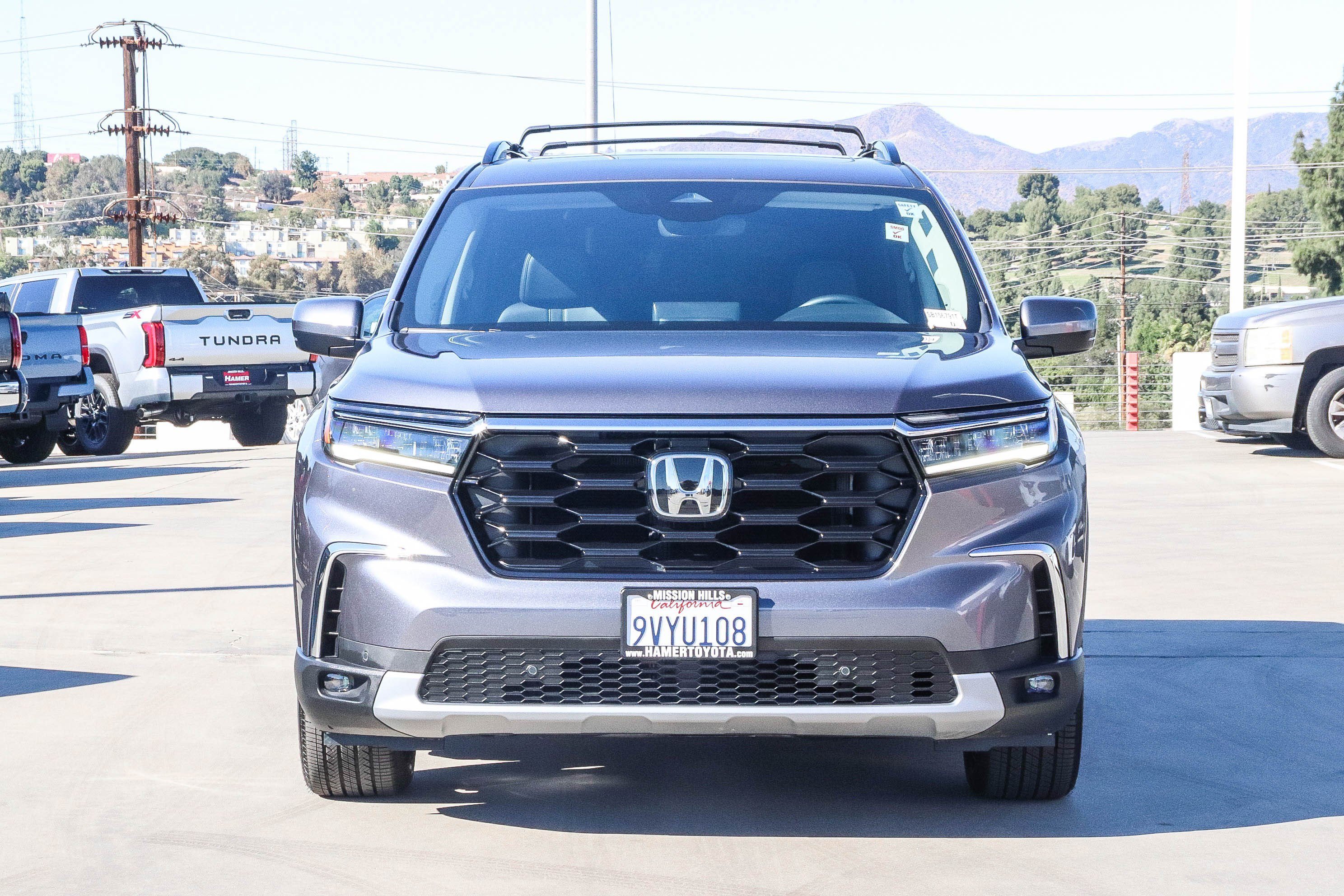 Used 2025 Modern Steel Metallic Honda Touring image 2