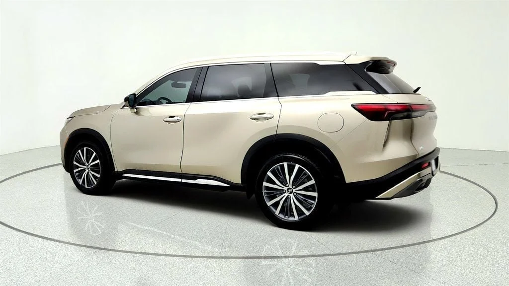 Used 2023 Warm Titanium INFINITI SENSORY AWD image 7
