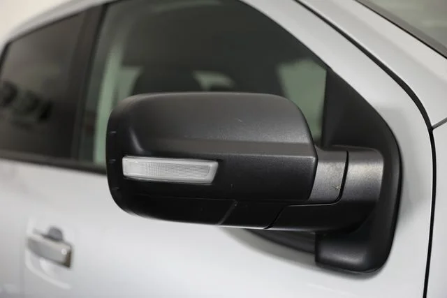 Used 2019 Silver Nissan SV image 9