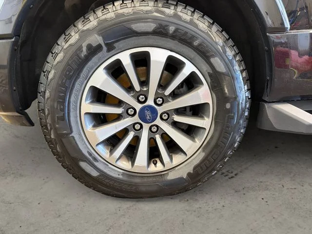 Used 2017 Black Ford XLT image 14