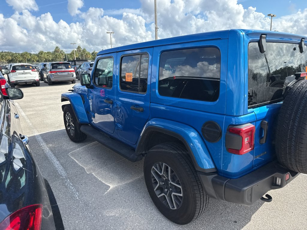 Used 2025 Hydro Blue Pearlcoat Jeep Sahara image 2