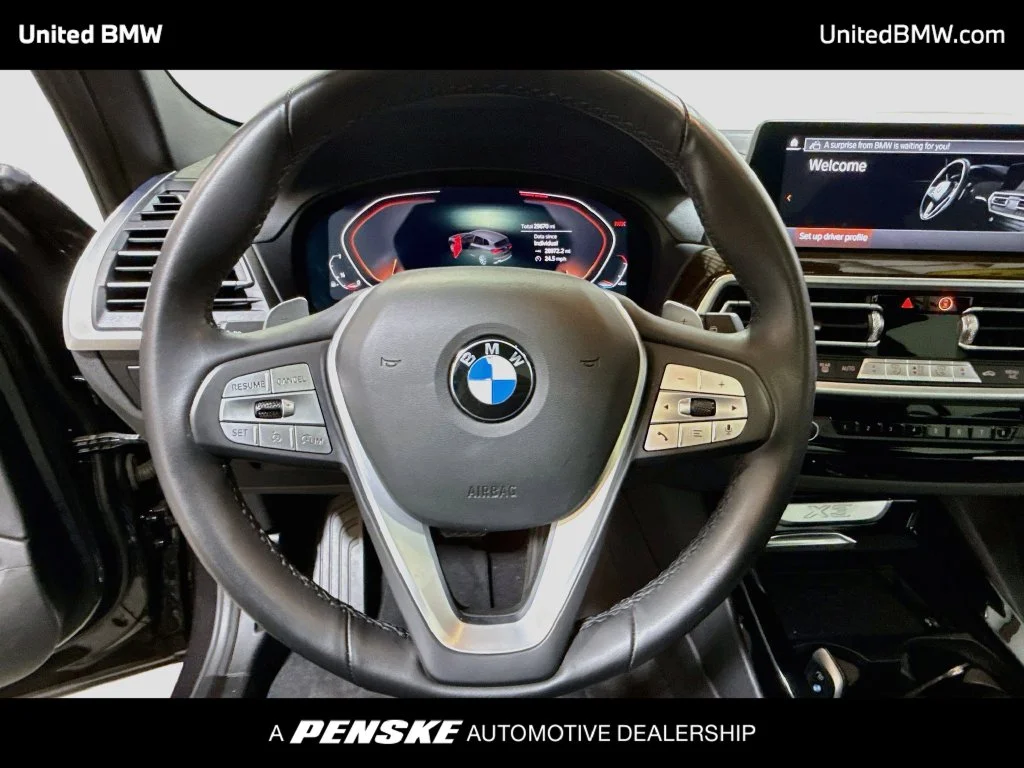 Used 2023 Dark Graphite BMW sDrive30i image 13