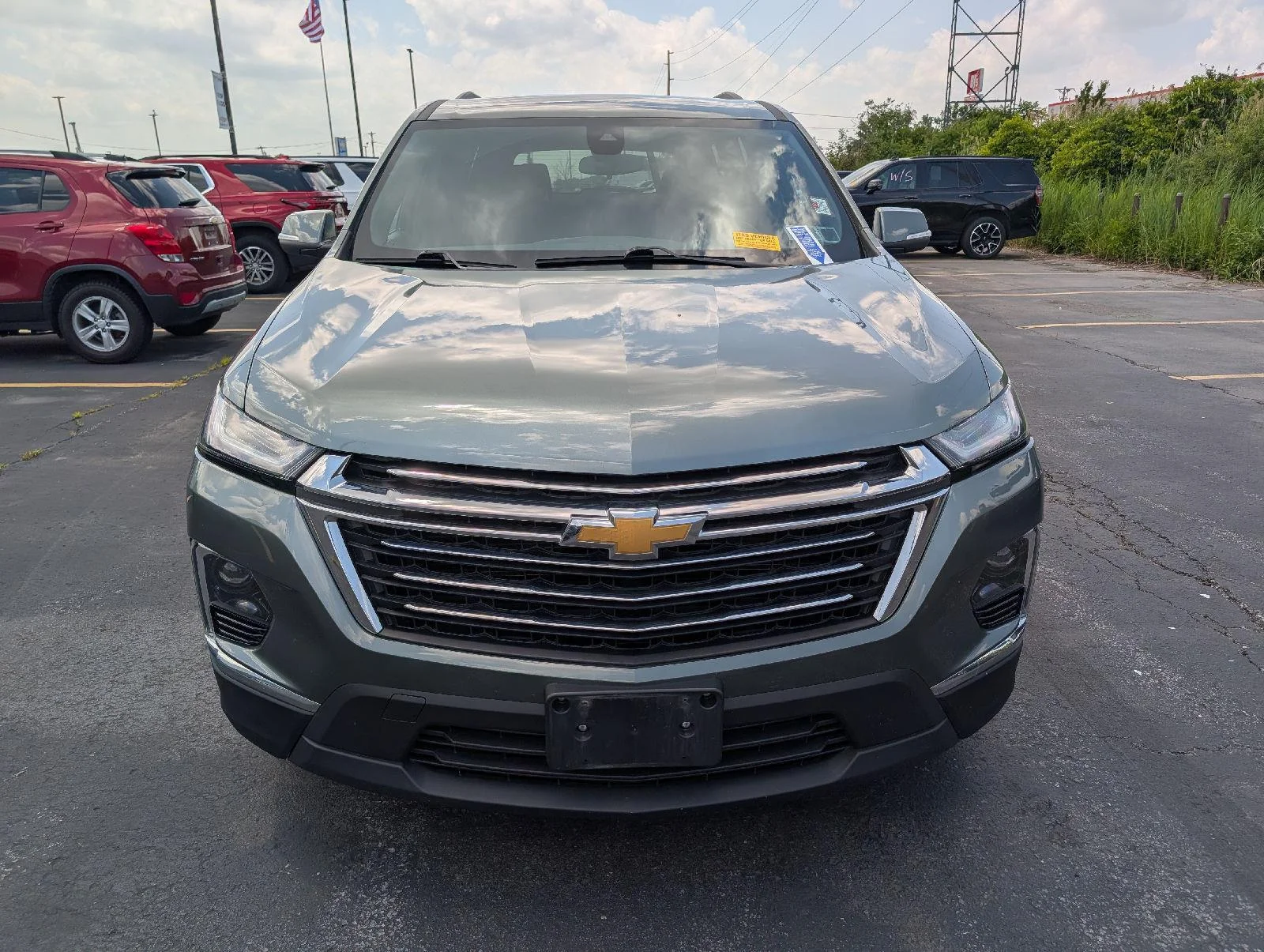 Used 2023 Silver Sage Metallic Chevrolet LT Cloth image 2
