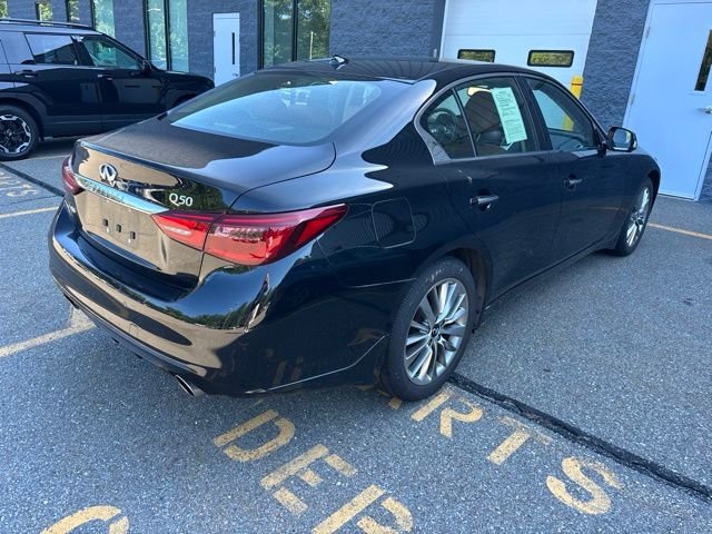 Used 2023 Black INFINITI LUXE image 5
