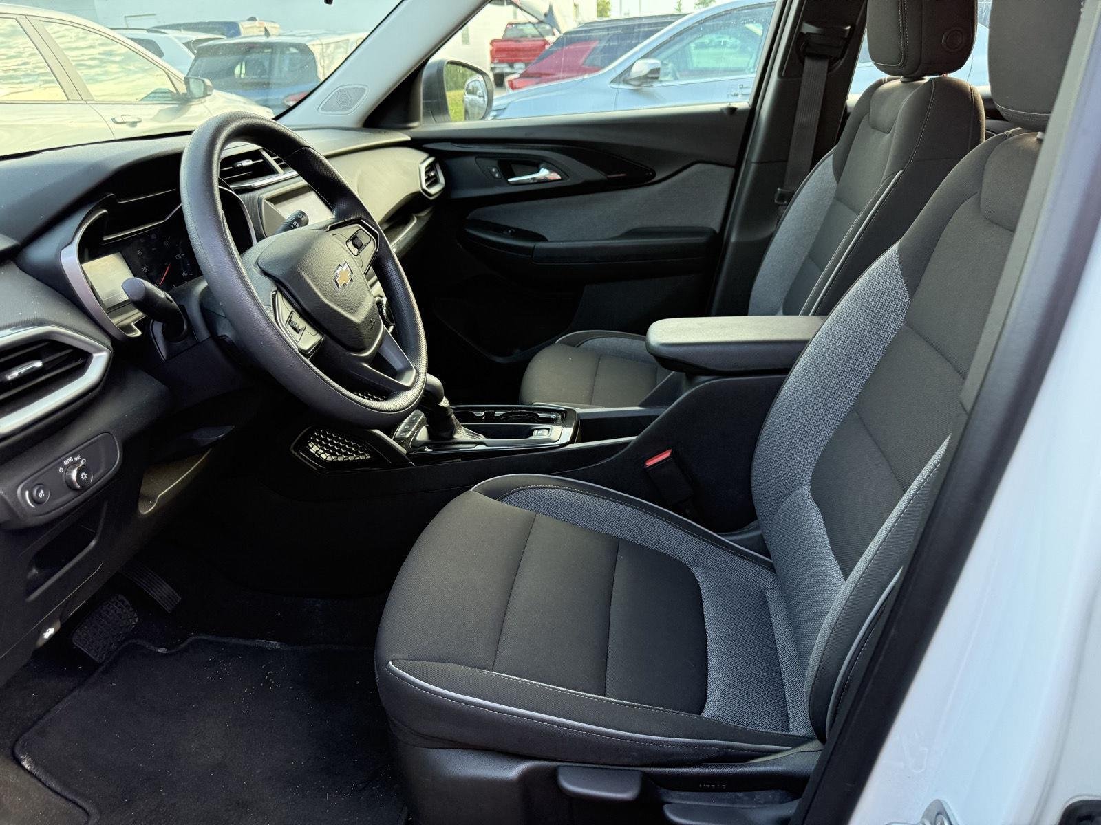 Used 2023 Summit White Chevrolet LS image 4