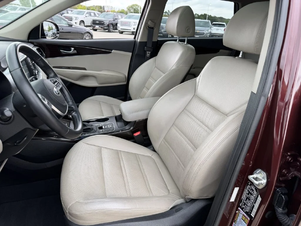 Used 2020 Purple Kia EX image 26
