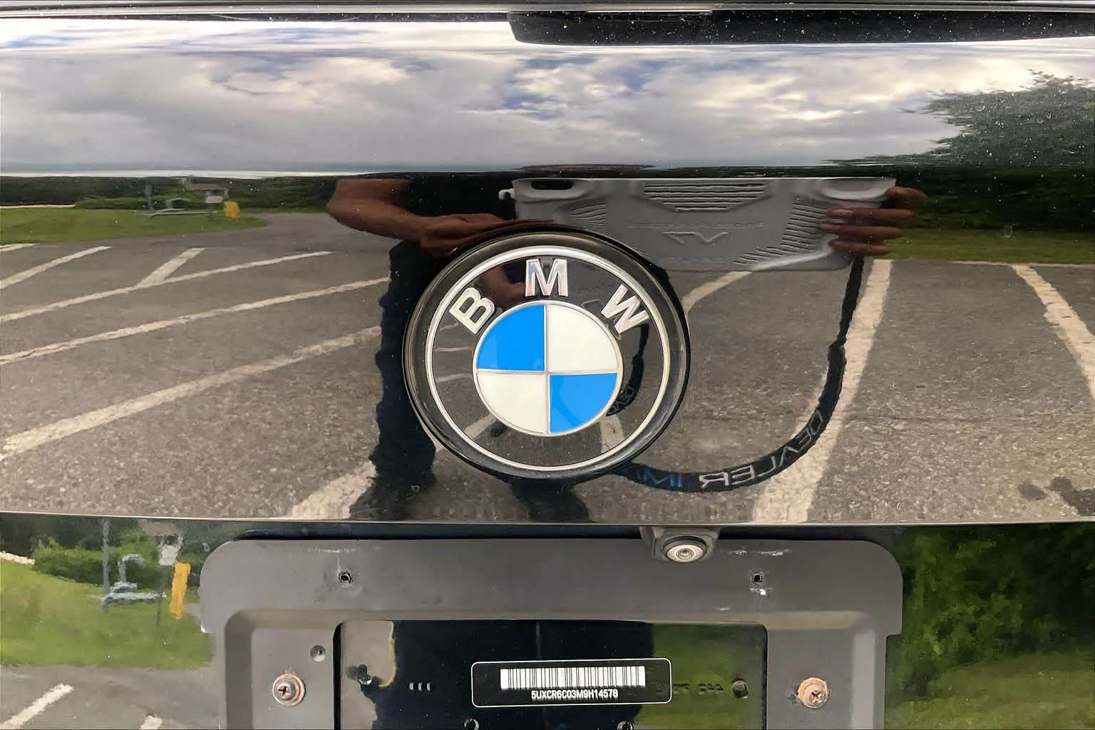 Used 2021 Black Sapphire Metallic BMW xDrive40i image 32