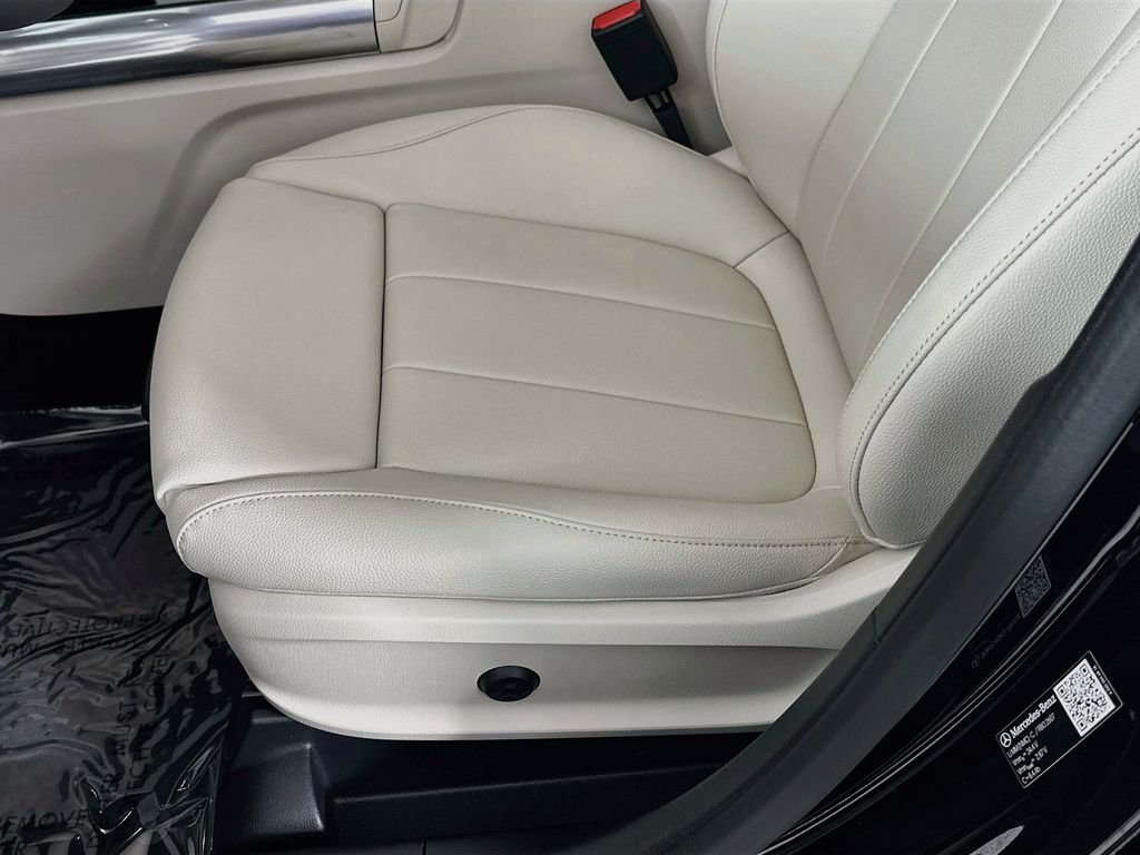 New 2026 Night Black Mercedes-Benz GLA 250 image 19