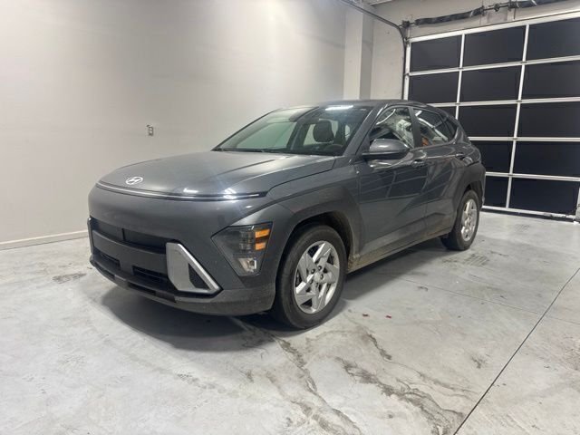 Used 2025 Gray Hyundai SE image 2