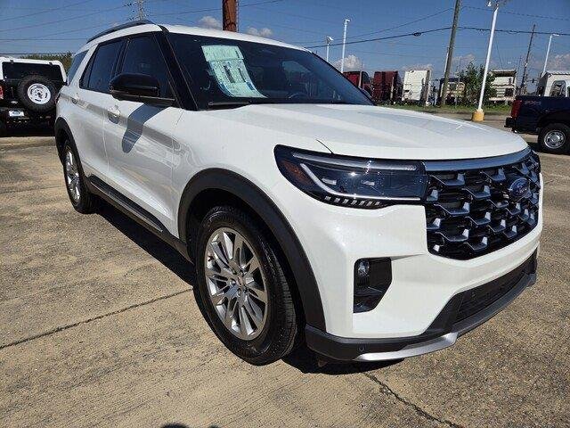 New 2026 Star White Metallic Tri-Coat Ford Platinum™ image 7