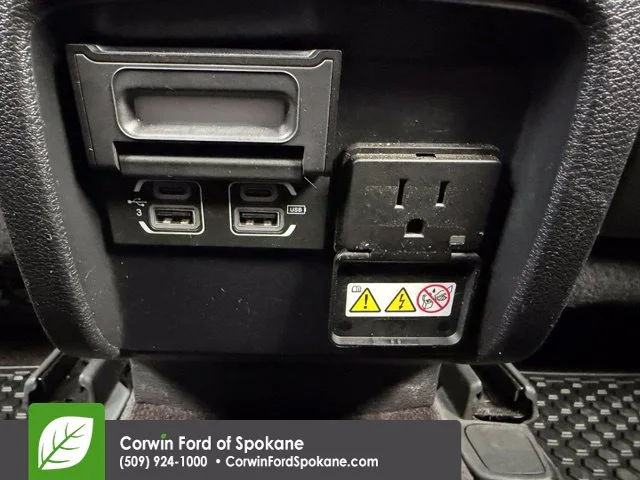 Used 2019 Granite Crystal Clearcoat Metallic Jeep Latitude Plus image 13