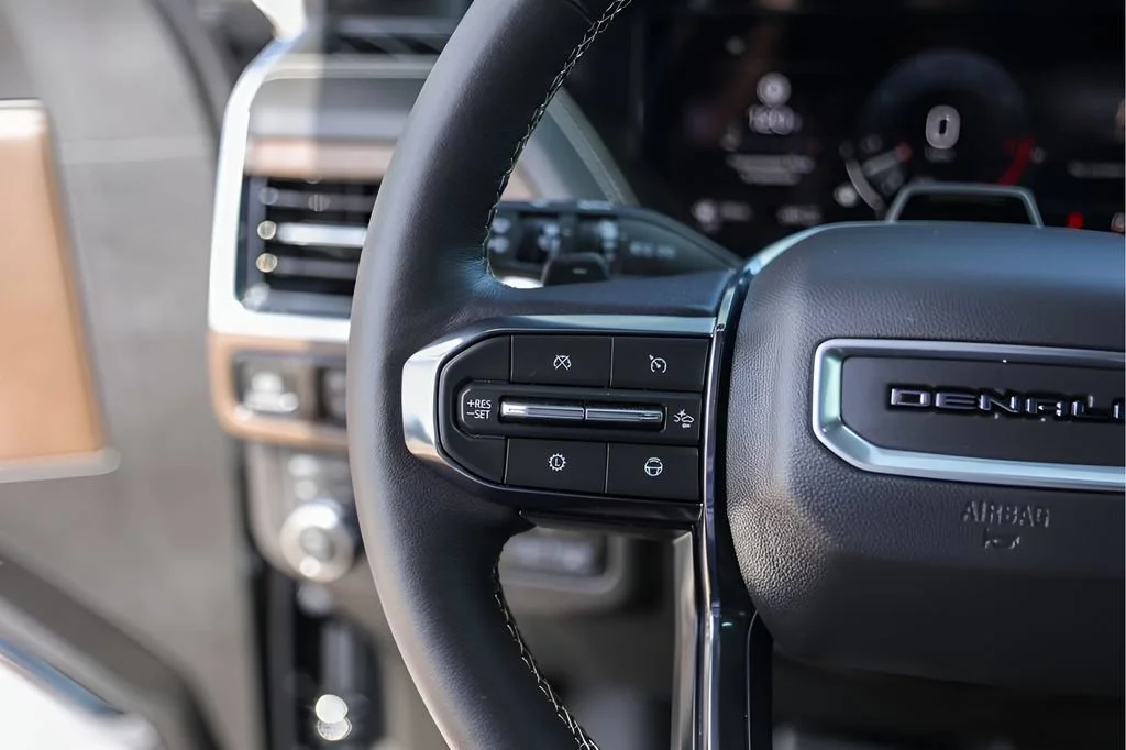 Used 2026 Onyx Black GMC Denali Ultimate image 16