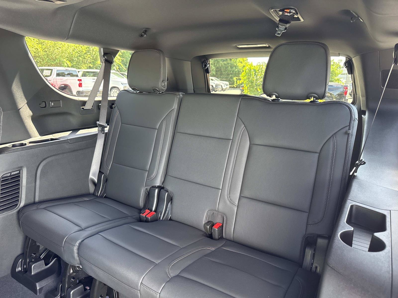 2026 Chevrolet Suburban High Country - Photo 12
