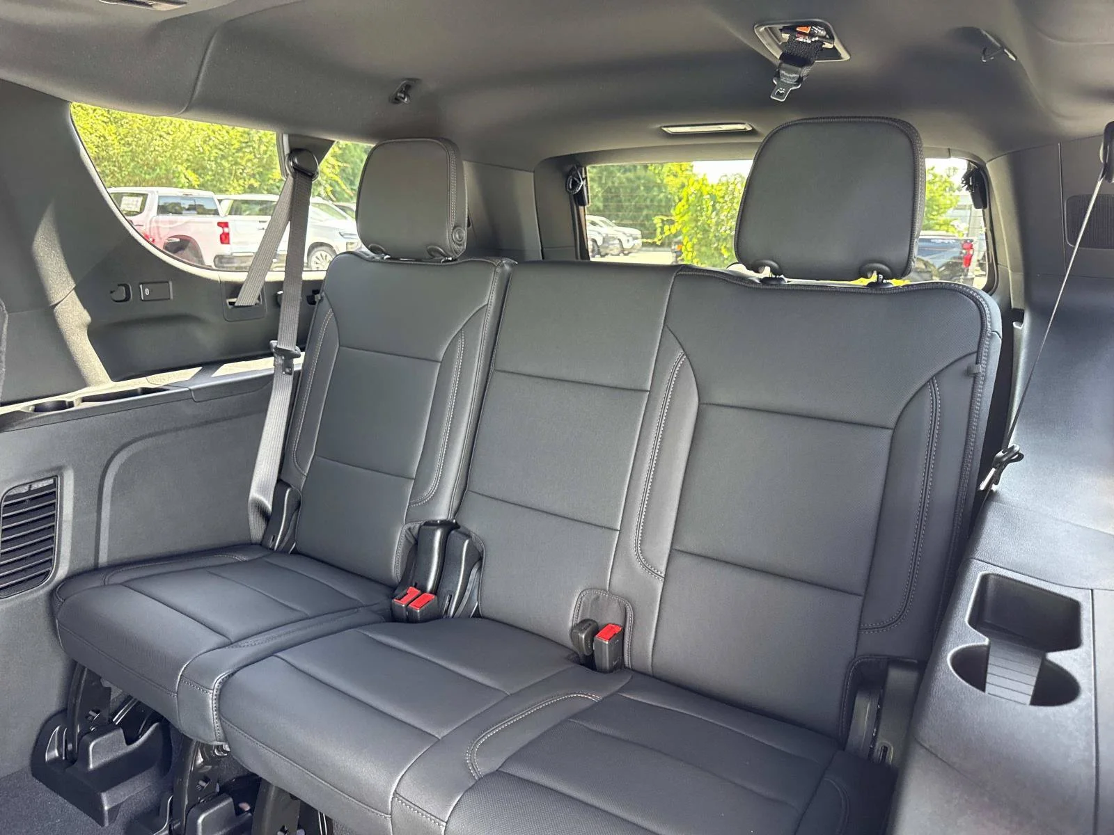 2026 Chevrolet Suburban High Country - Photo 12