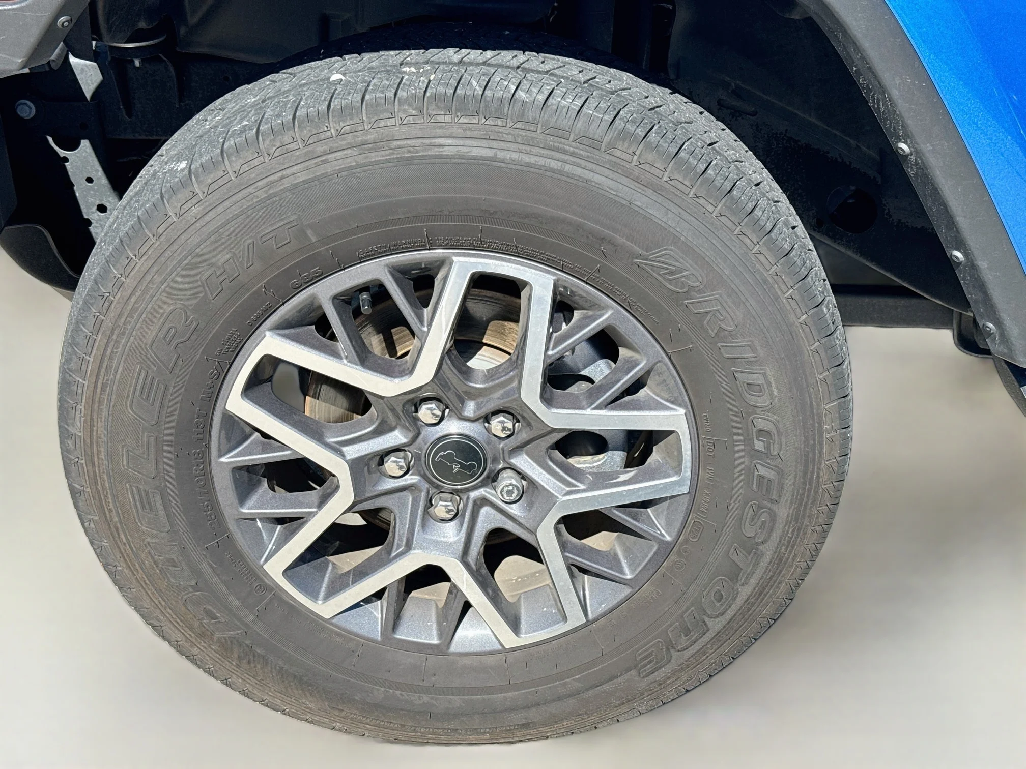 Certified Used 2025 Hydro Blue Pearlcoat Jeep Sahara image 32