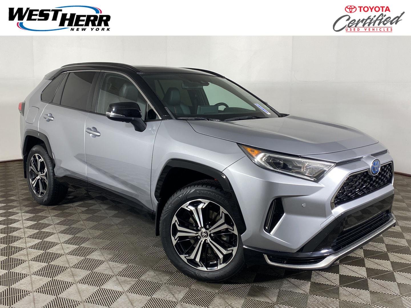 Certified Used 2021 Silver Sky Metallic w/Midnight Black Metallic Roof Toyota XSE image 1