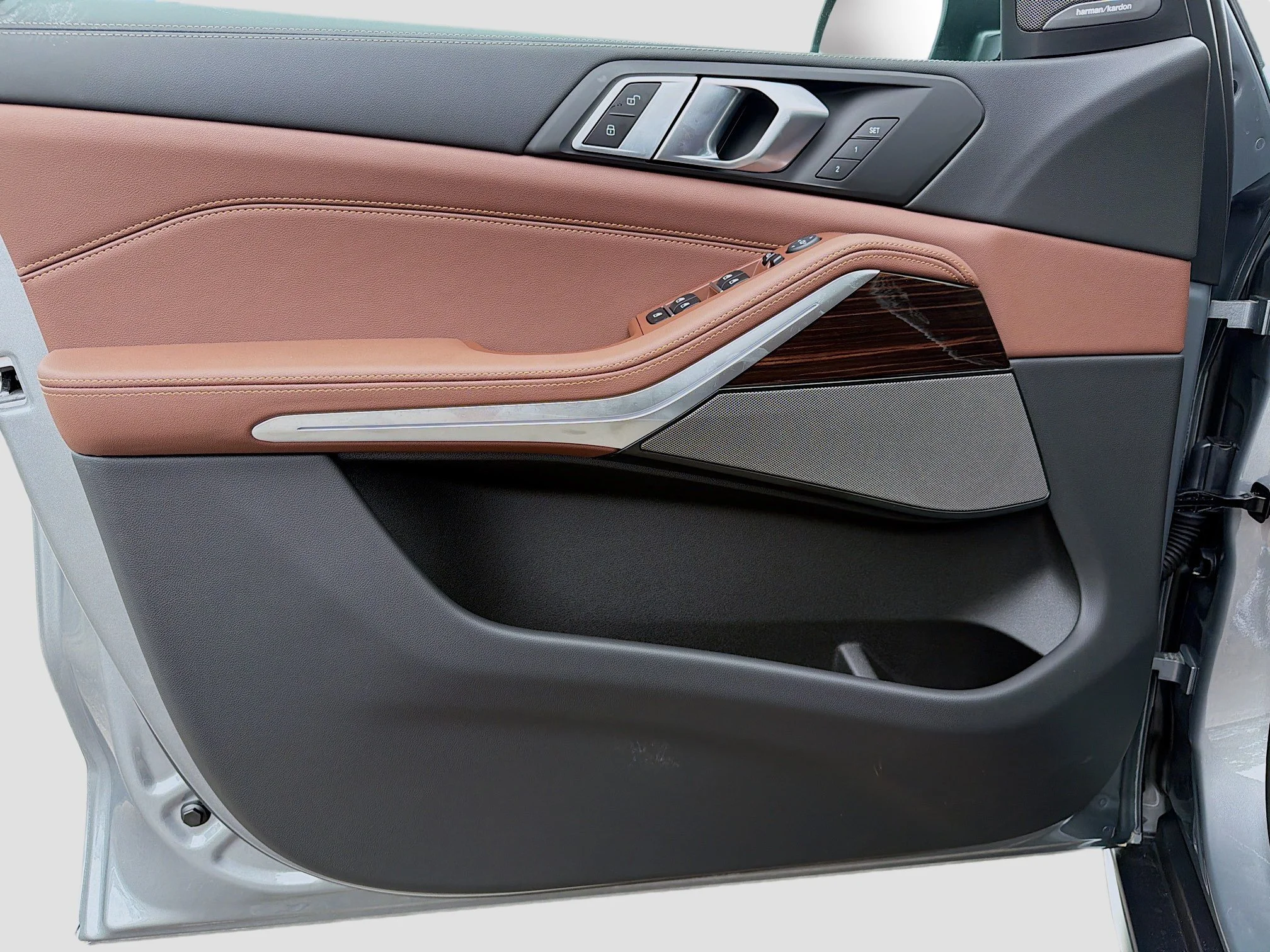New 2026 Skyscraper Grey Metallic BMW xDrive40i image 22
