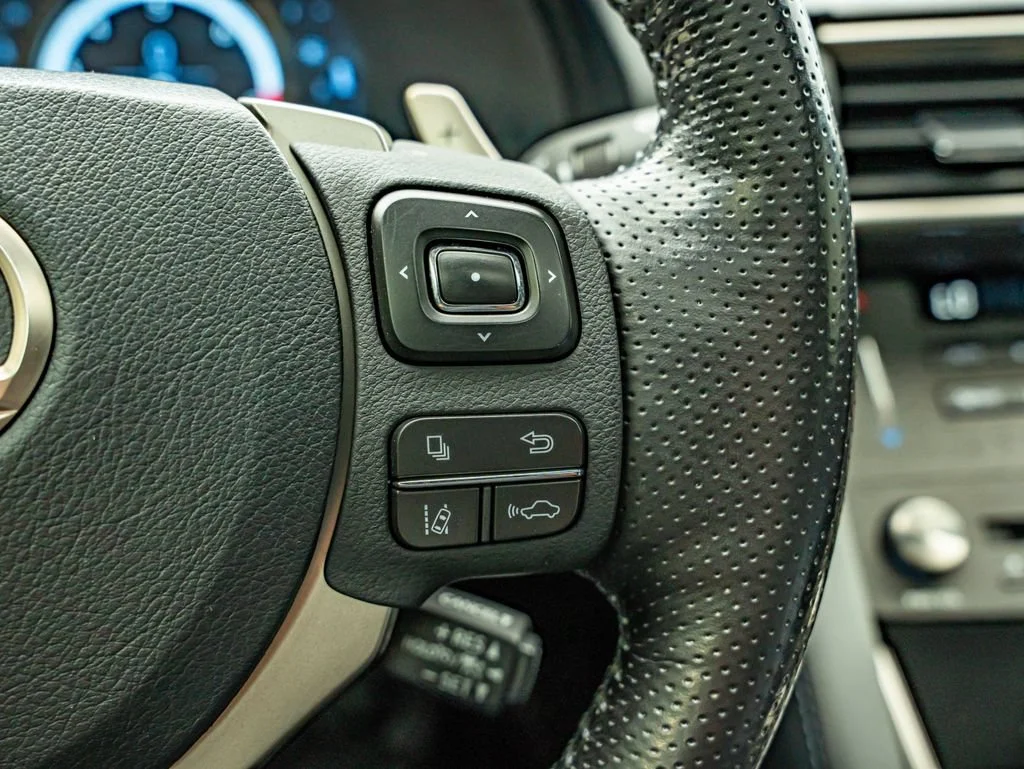 Used 2020 Obsidian Lexus 350 image 22