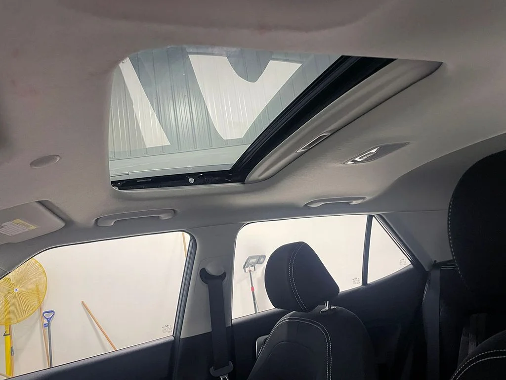 Used 2023 Gray Hyundai SEL image 32