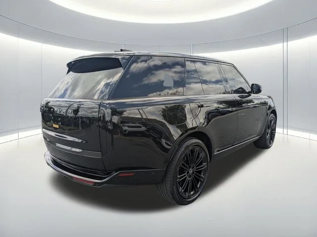 Used 2025 Black Land Rover SE image 5