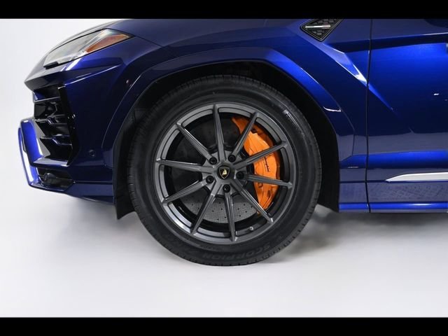 Used 2020 Blue Lamborghini Base image 32