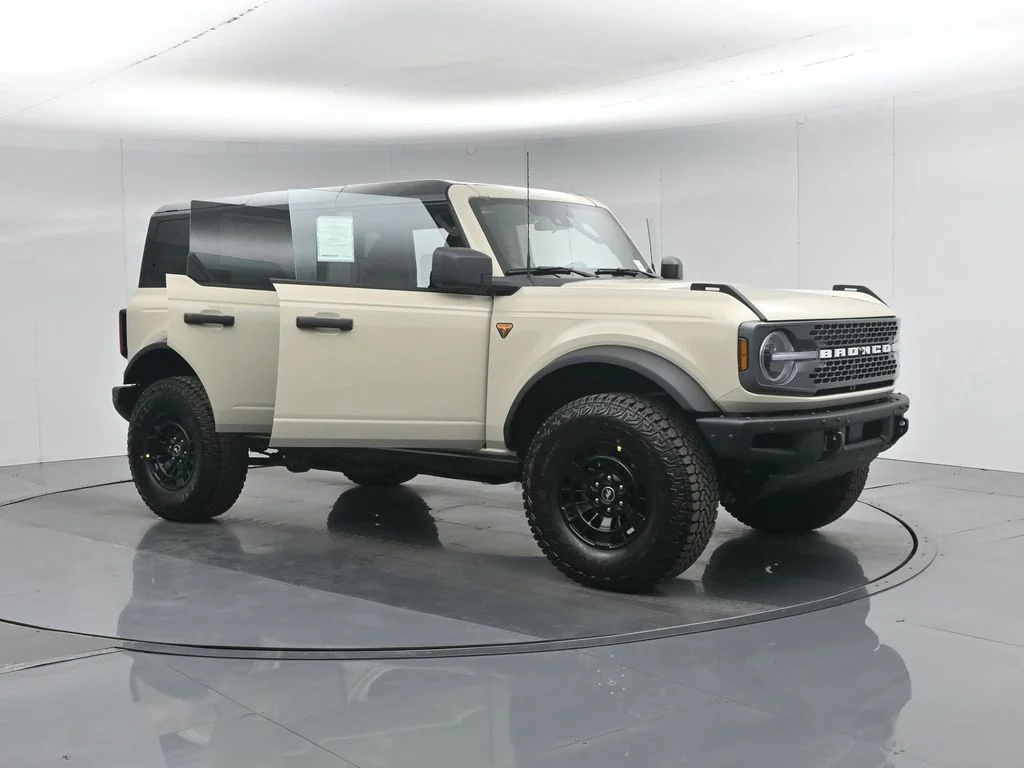 New 2026 Desert Sand Ford Badlands image 31