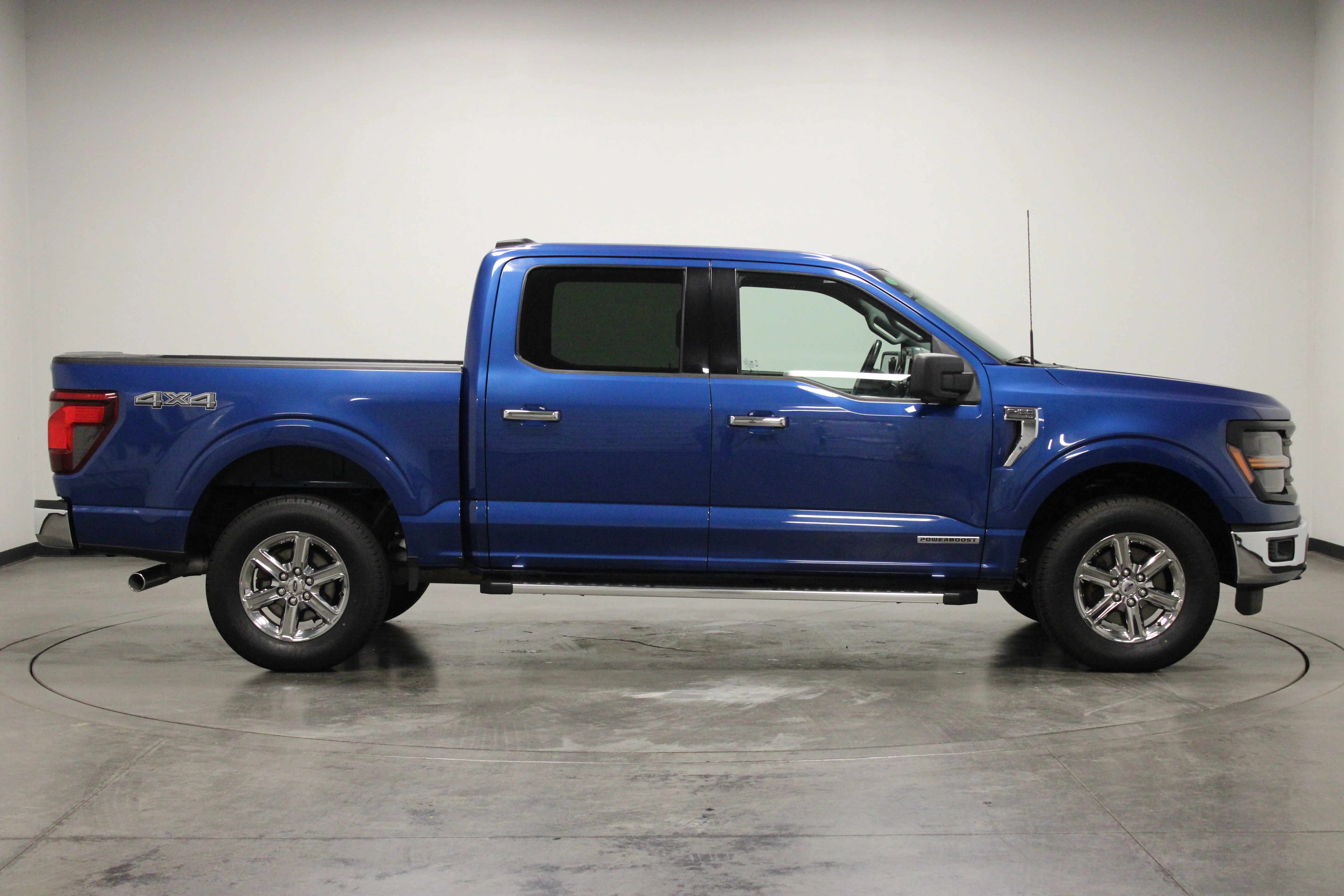 2024 Ford F-150 XLT - Photo 9