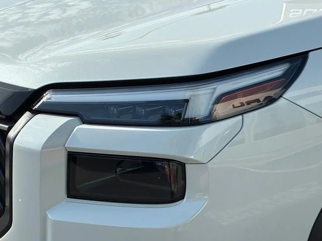 2026 Subaru Outback Limited - Photo 7