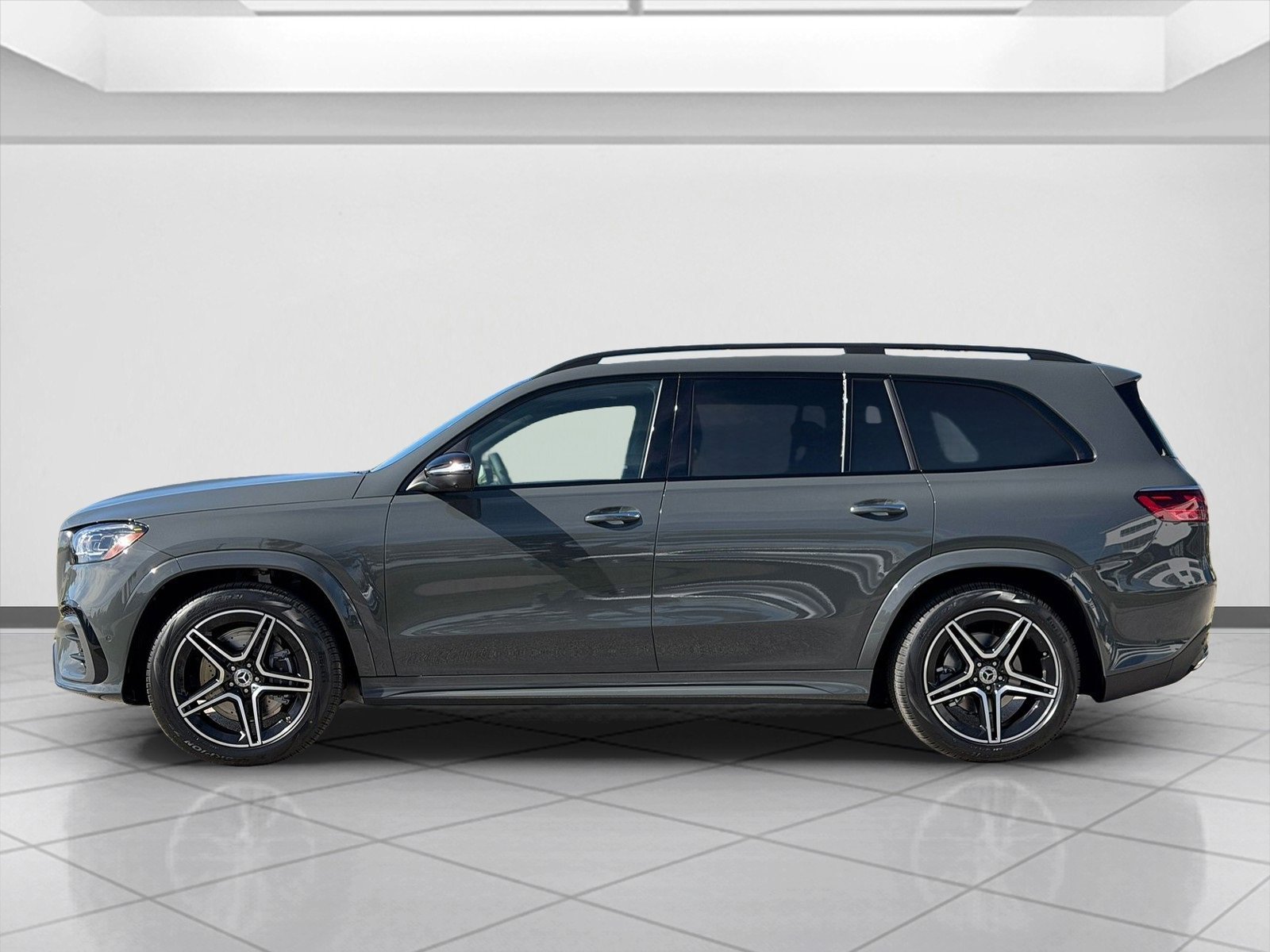 New 2026 MANUFAKTUR Silicon Grey Mercedes-Benz GLS 450 image 30