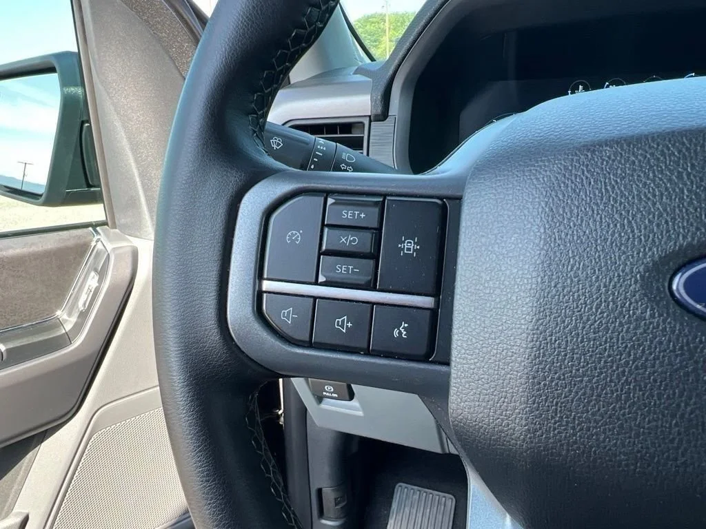 Used 2025 Gray Metallic Ford XLT image 21