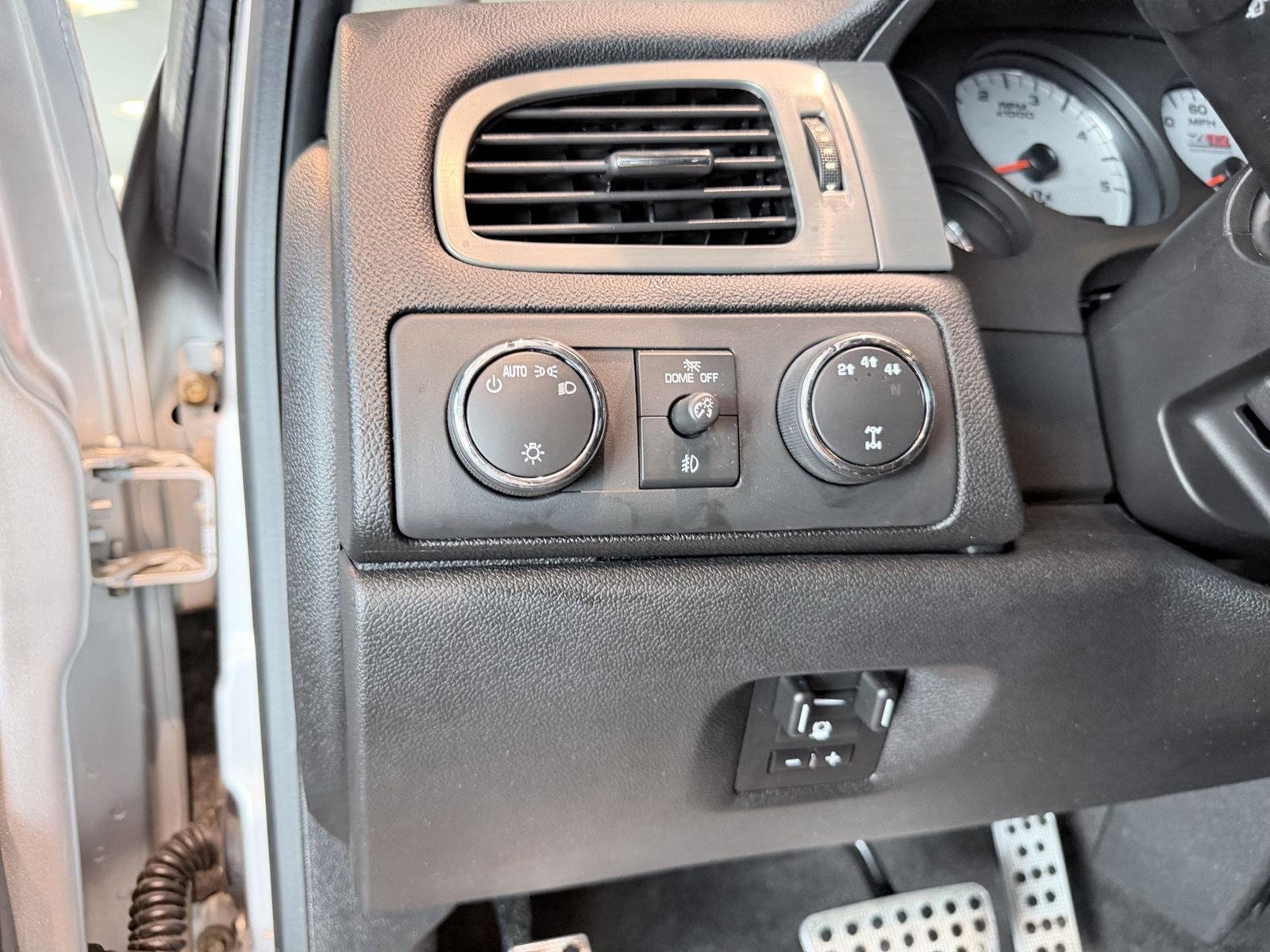 Used 2014 Silver Ice Metallic Chevrolet LTZ image 36