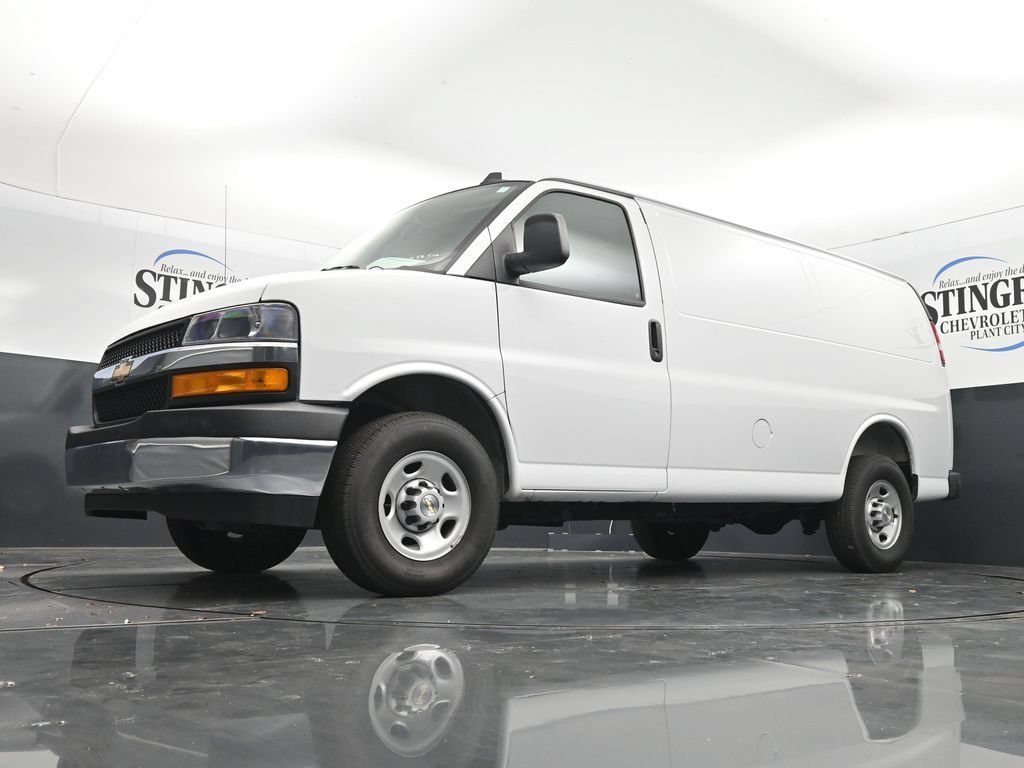 2025 Chevrolet Express Cargo Work Van - Photo 28