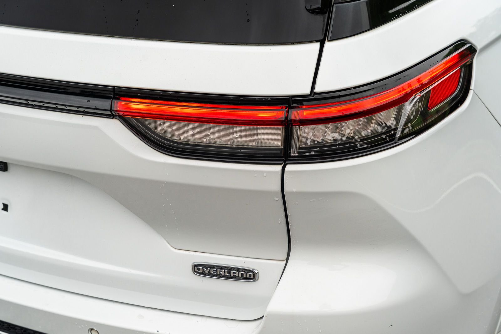 Used 2022 White Jeep Overland image 19
