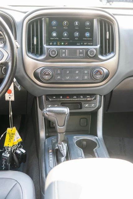 Used 2021 Gray Chevrolet Z71 image 15