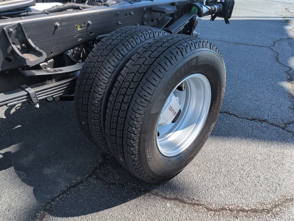 2026 GMC Sierra 3500 Chassis Cab Pro - Photo 56