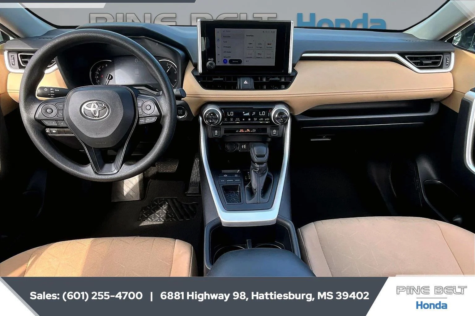 Used 2025 Ice Cap Toyota XLE image 13