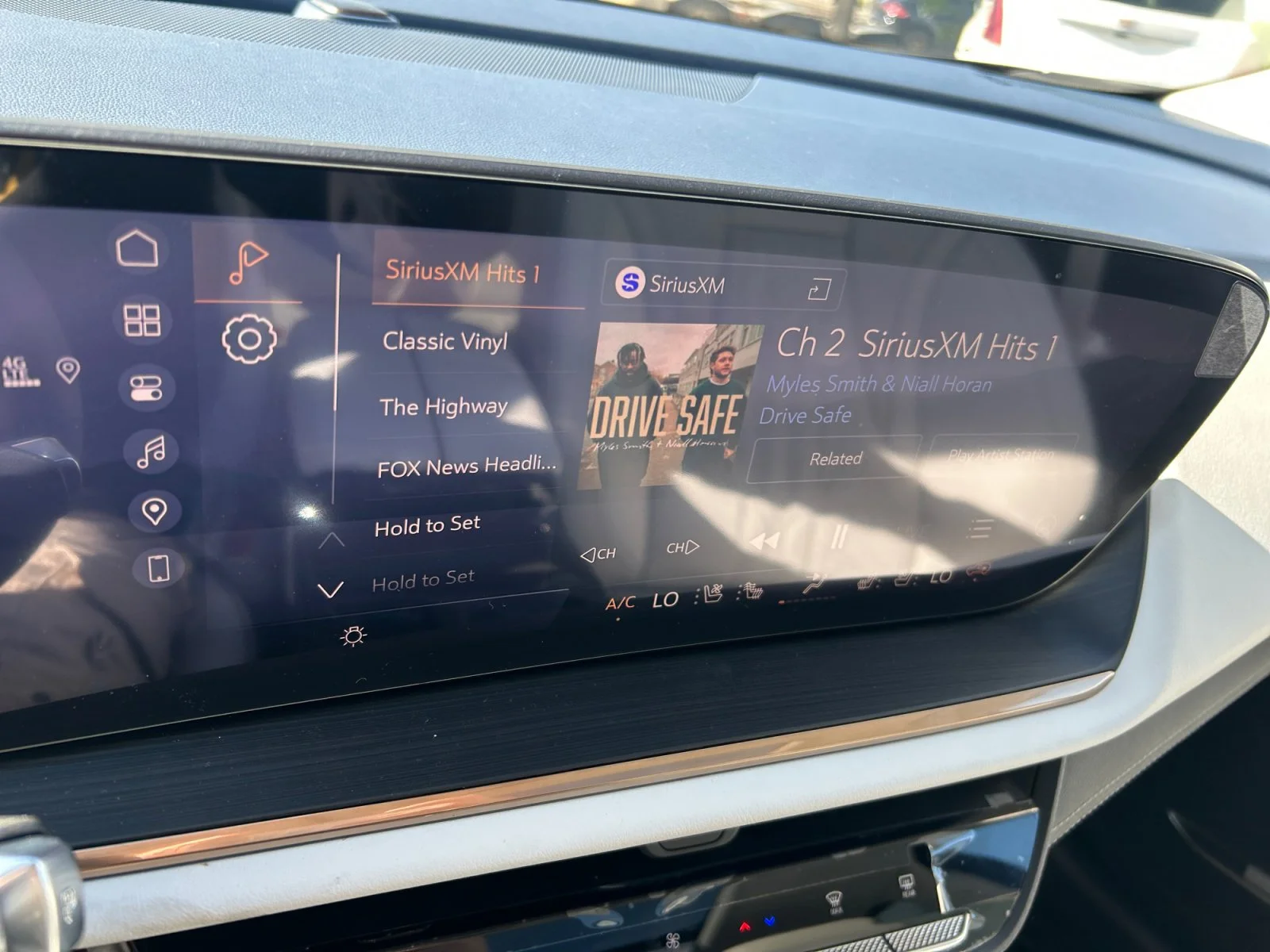 New 2026 Quartz Blue Metallic Buick Avenir AWD image 25