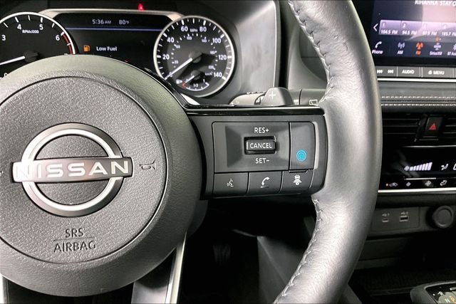 Used 2022 Gray Nissan SV image 11