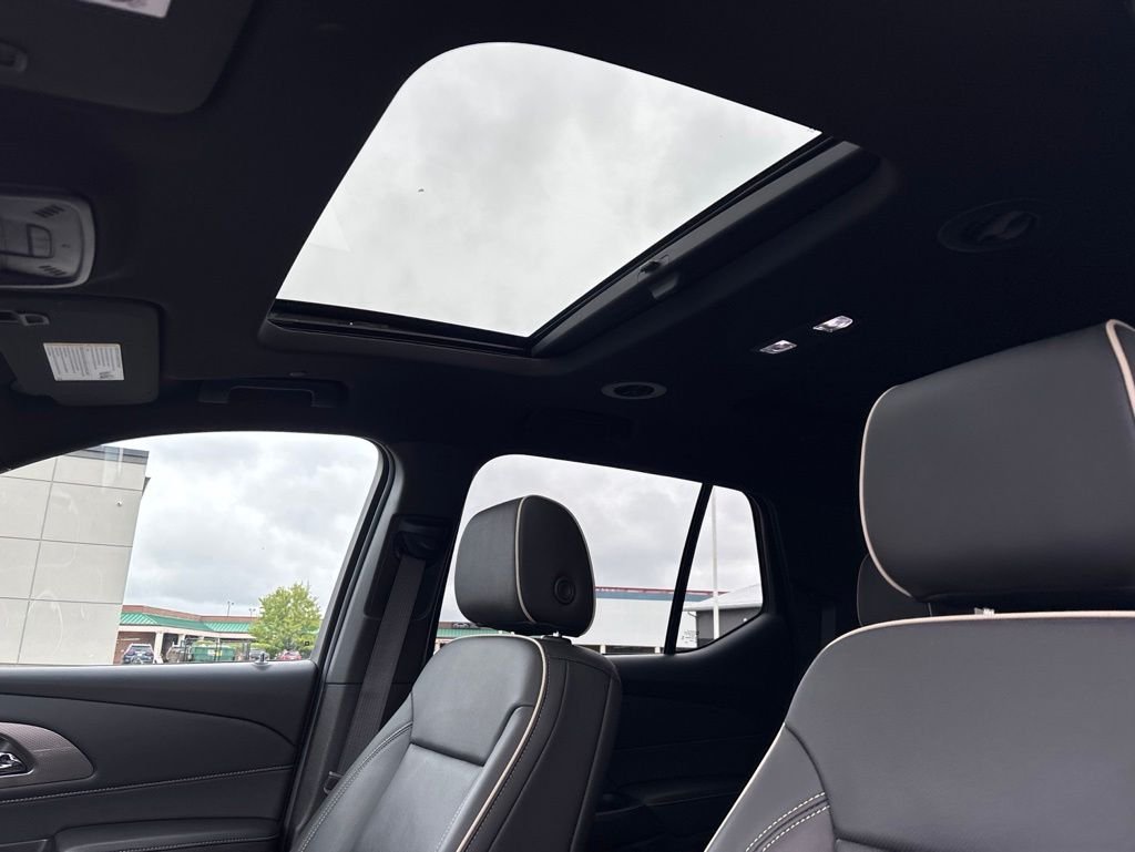 Used 2023 Black Chevrolet Premier image 21