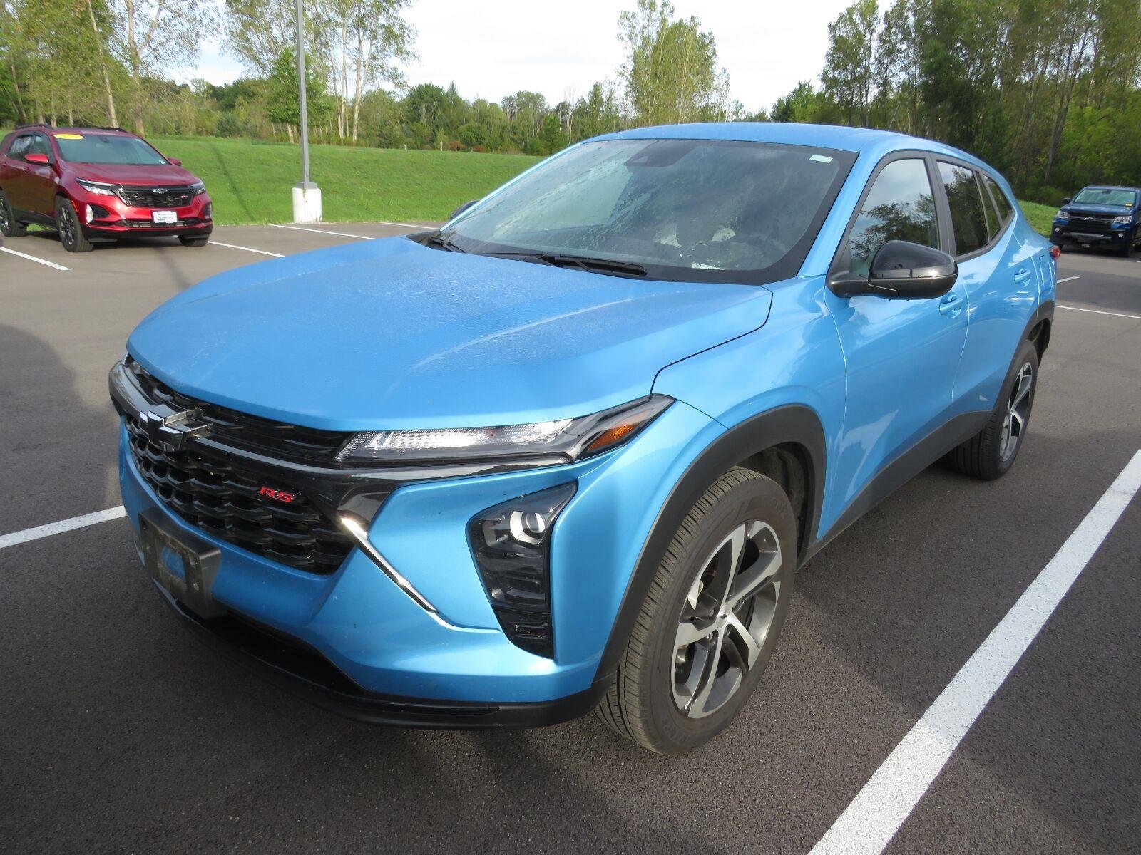 Used 2025 Marina Blue Metallic Chevrolet 1RS image 13