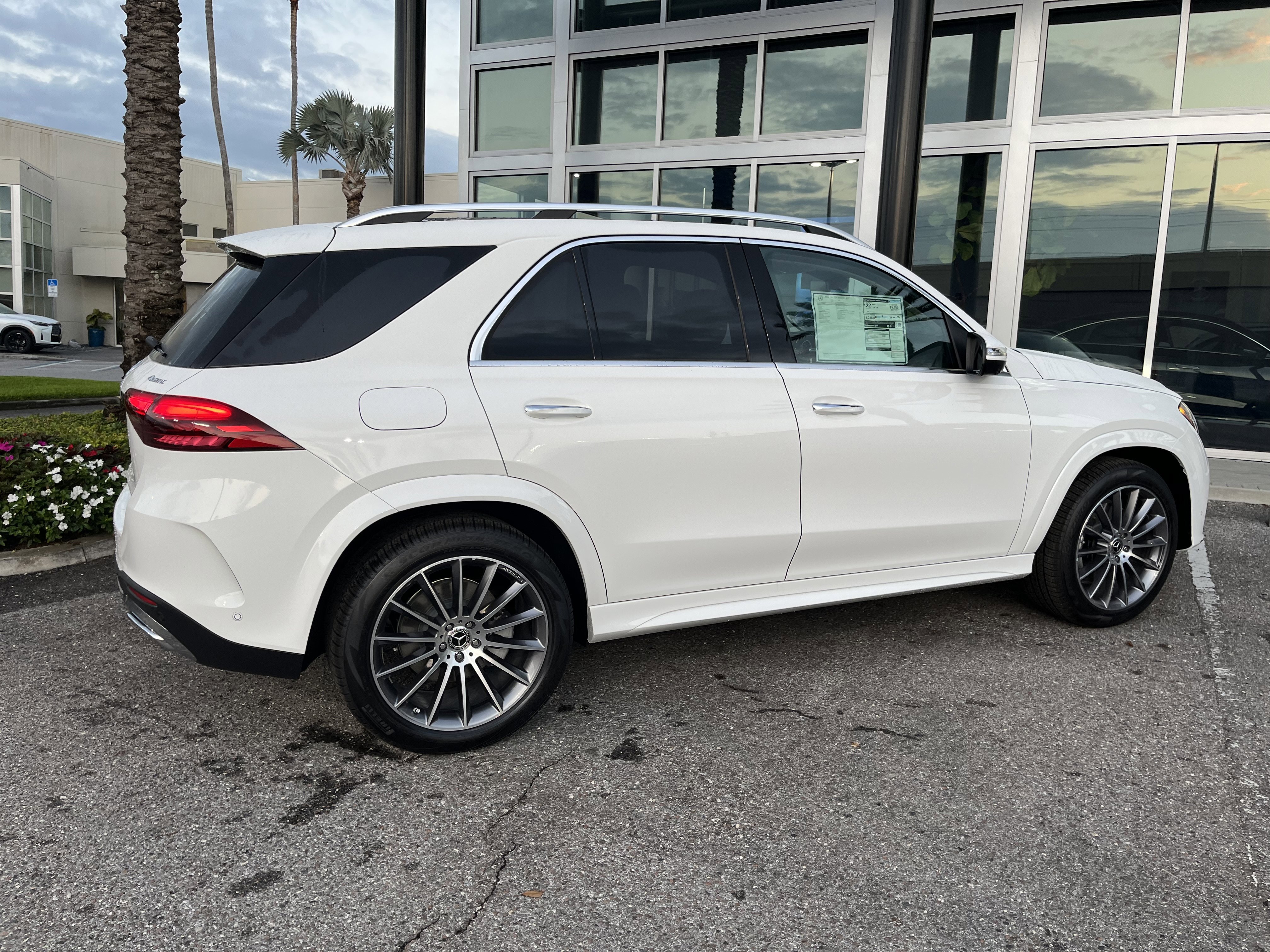 New 2026 POLAR WHITE Mercedes-Benz GLE 350 image 7