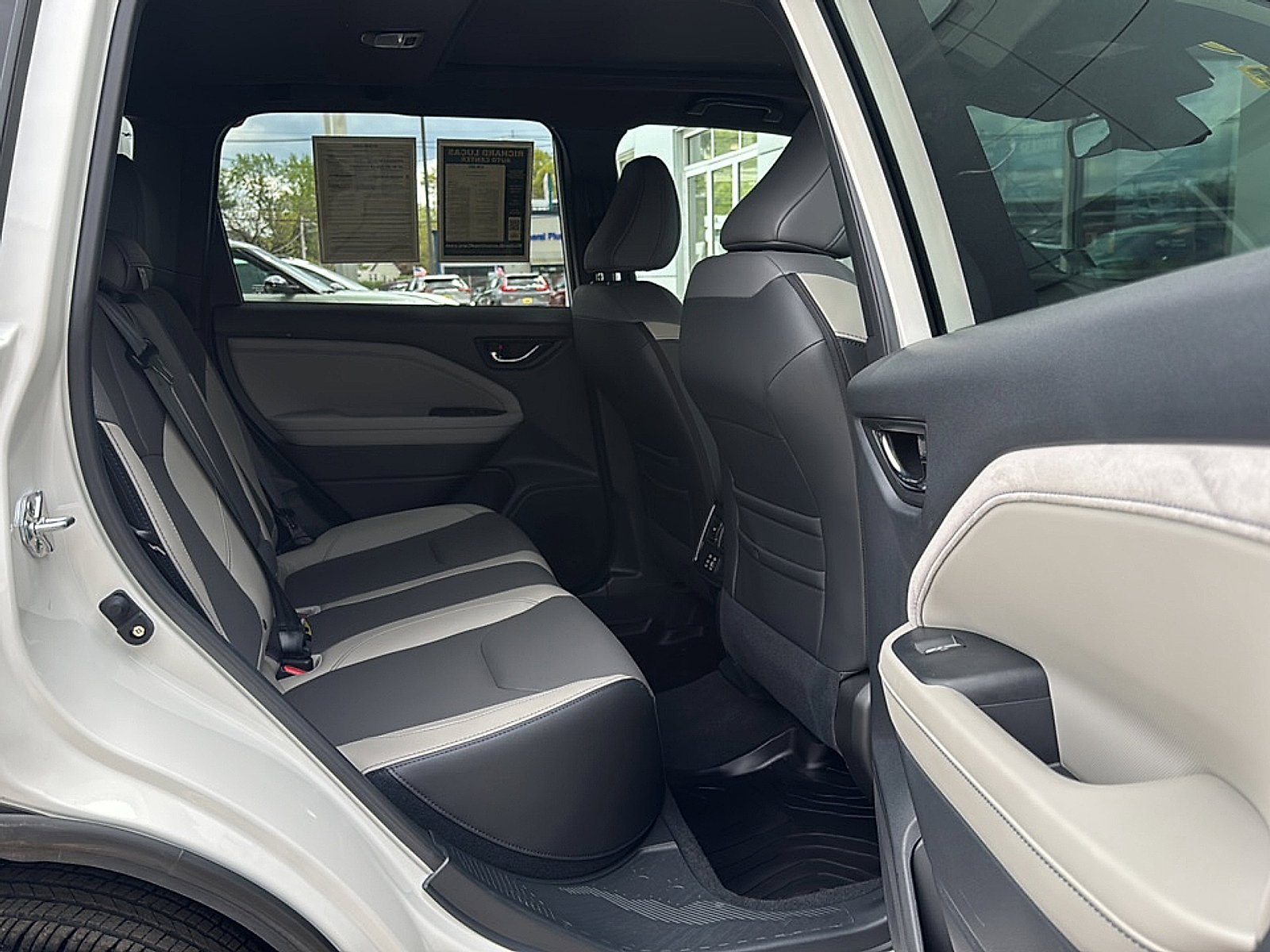 Used 2025 Crystal White Pearl Subaru Limited Hybrid image 21