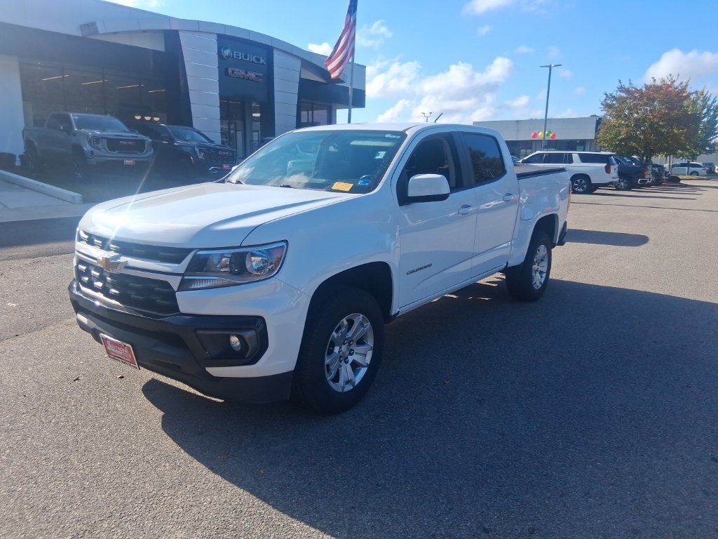 Used 2022 White Chevrolet LT image 1