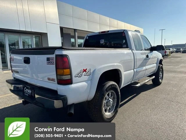 Used 2004 White GMC SLT image 6