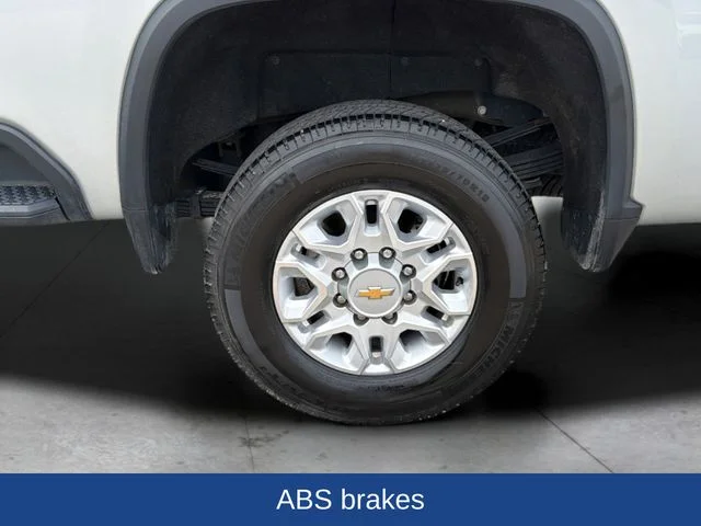 Used 2022 Silver Chevrolet LT image 31