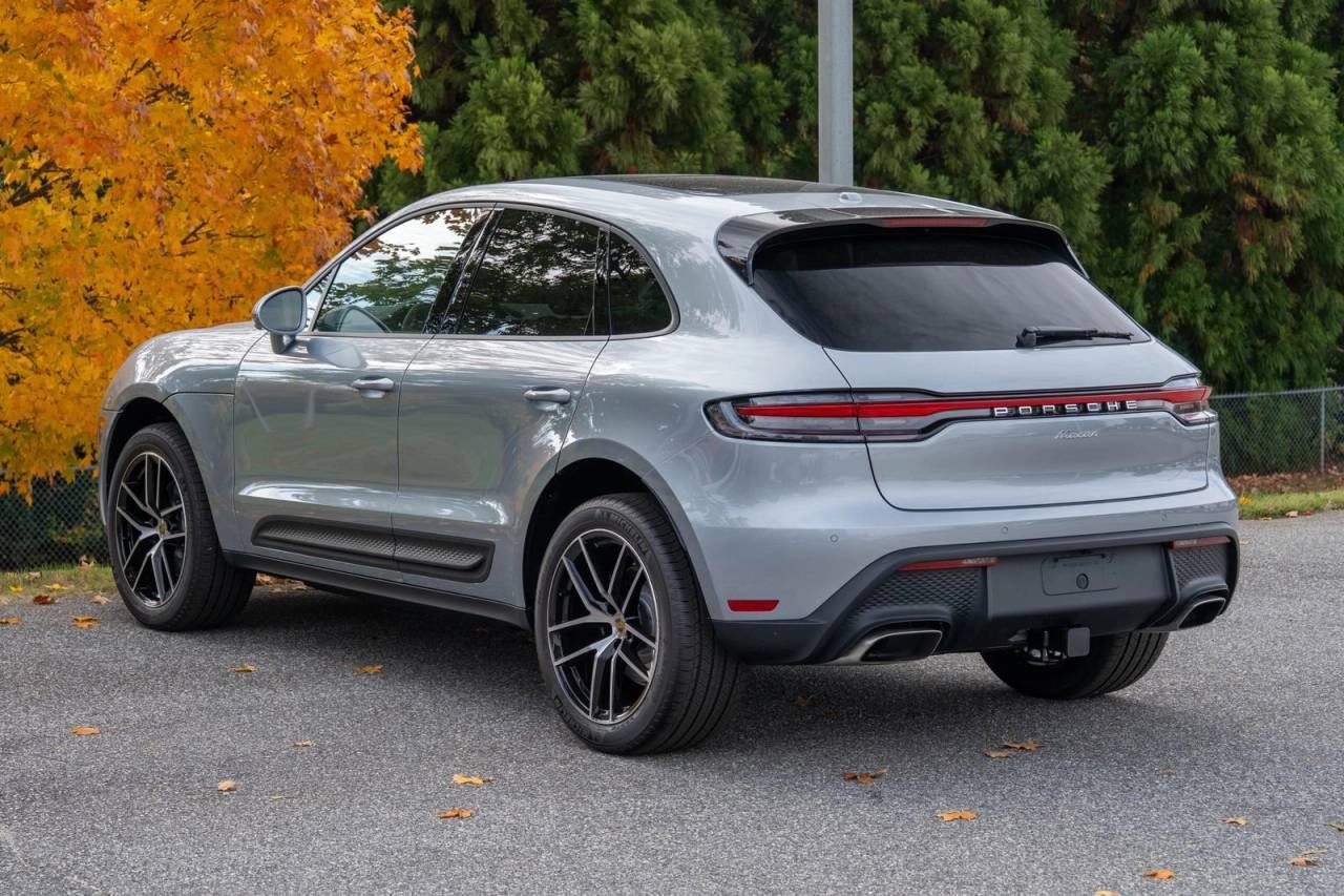 Used 2026  Porsche  image 3