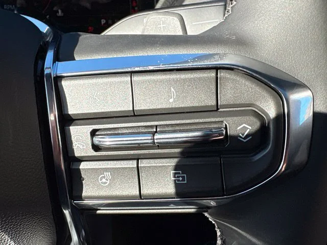 2027 GMC Yukon Denali - Photo 37