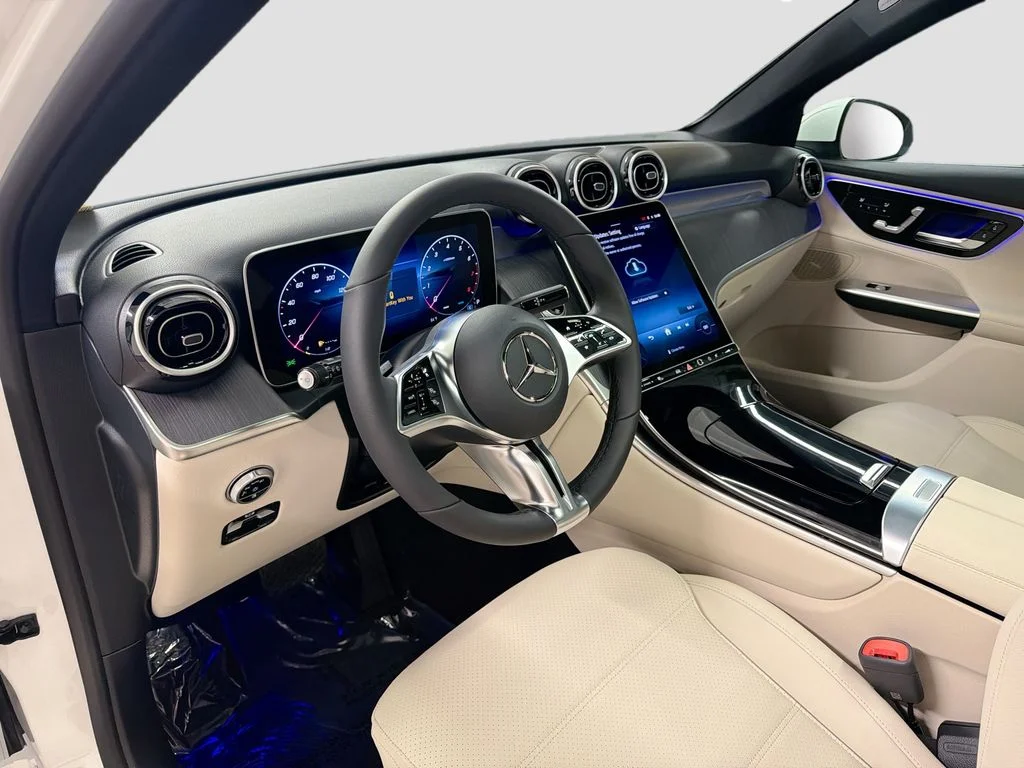 New 2026  Mercedes-Benz GLC 300 image 4
